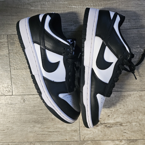 Nike Panda Dunk Low - Picture 1 of 6